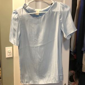 Short sleeve blouse. Light blue